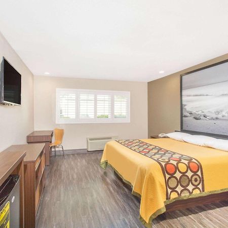 Super 8 By Wyndham National City Chula Vista Exterior photo