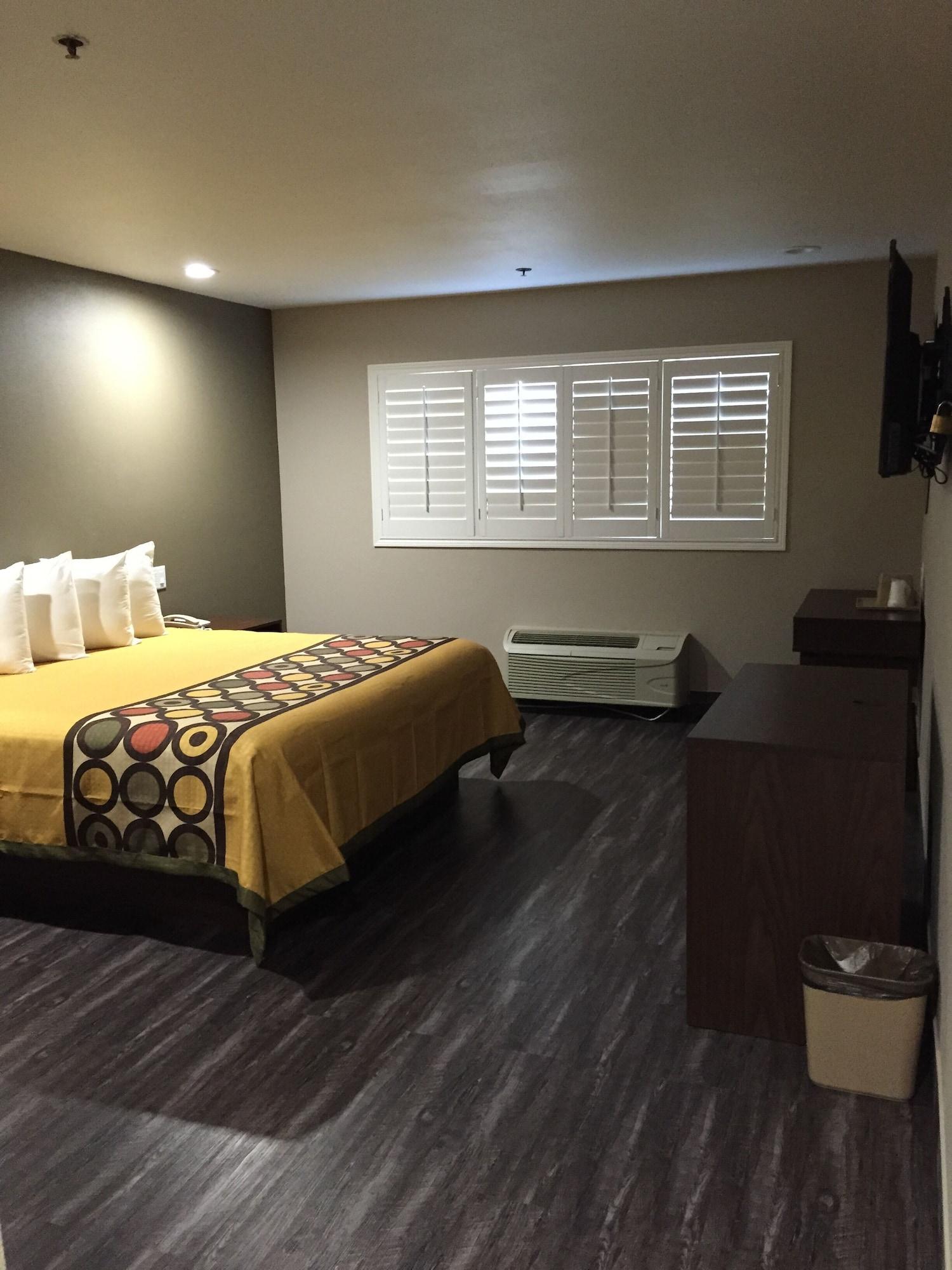 Super 8 By Wyndham National City Chula Vista Exterior photo