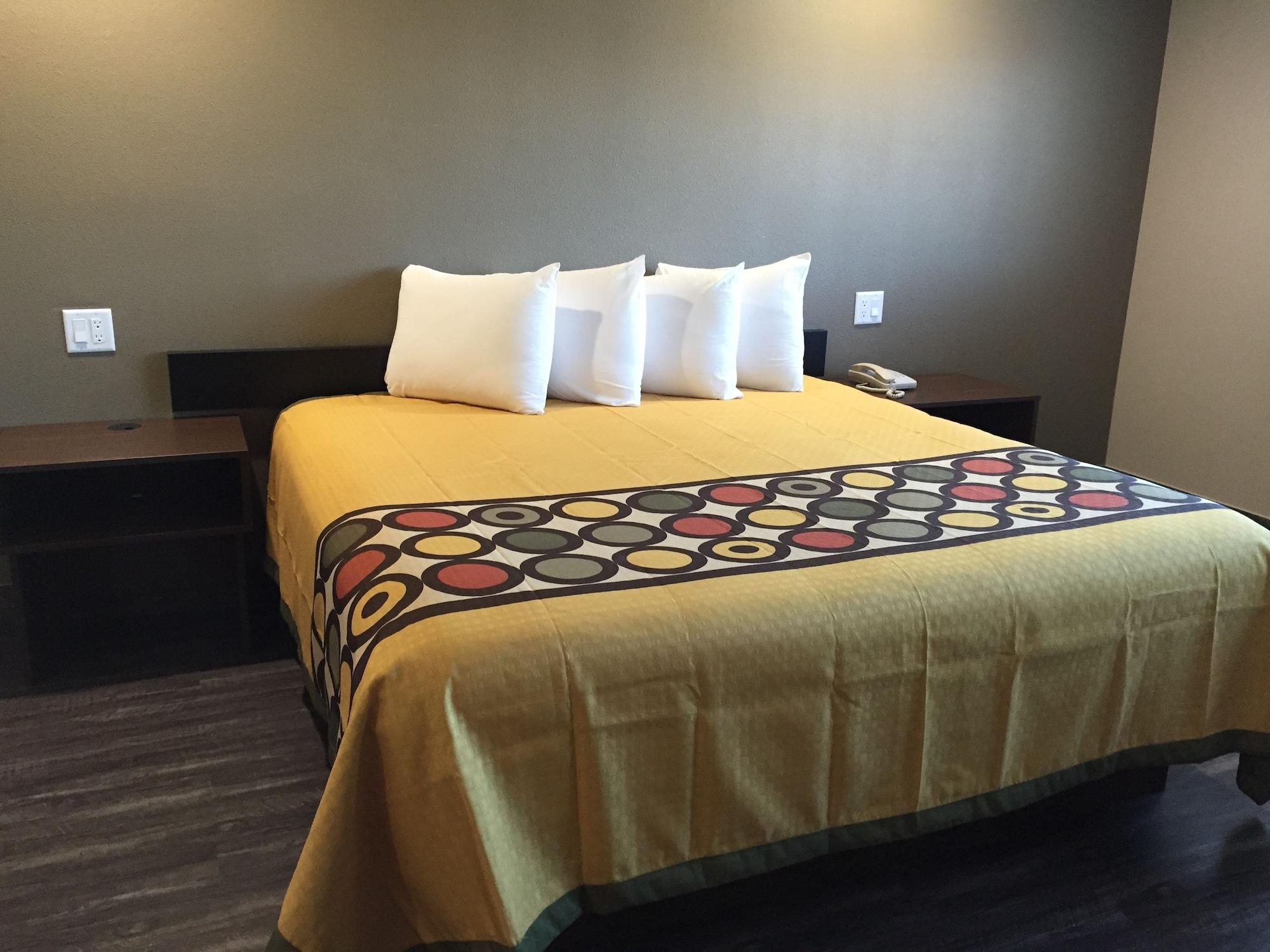 Super 8 By Wyndham National City Chula Vista Exterior photo