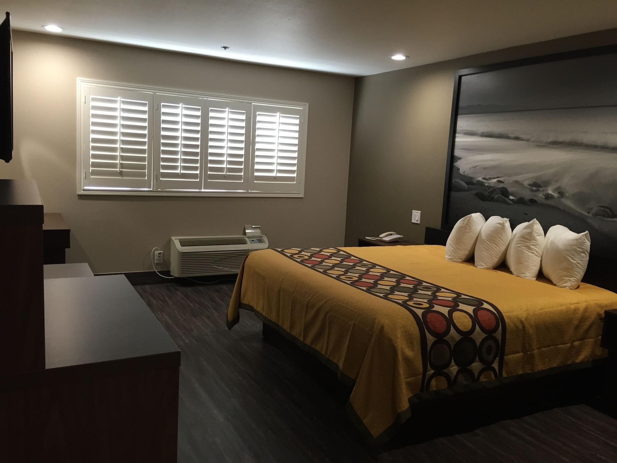 Super 8 By Wyndham National City Chula Vista Exterior photo