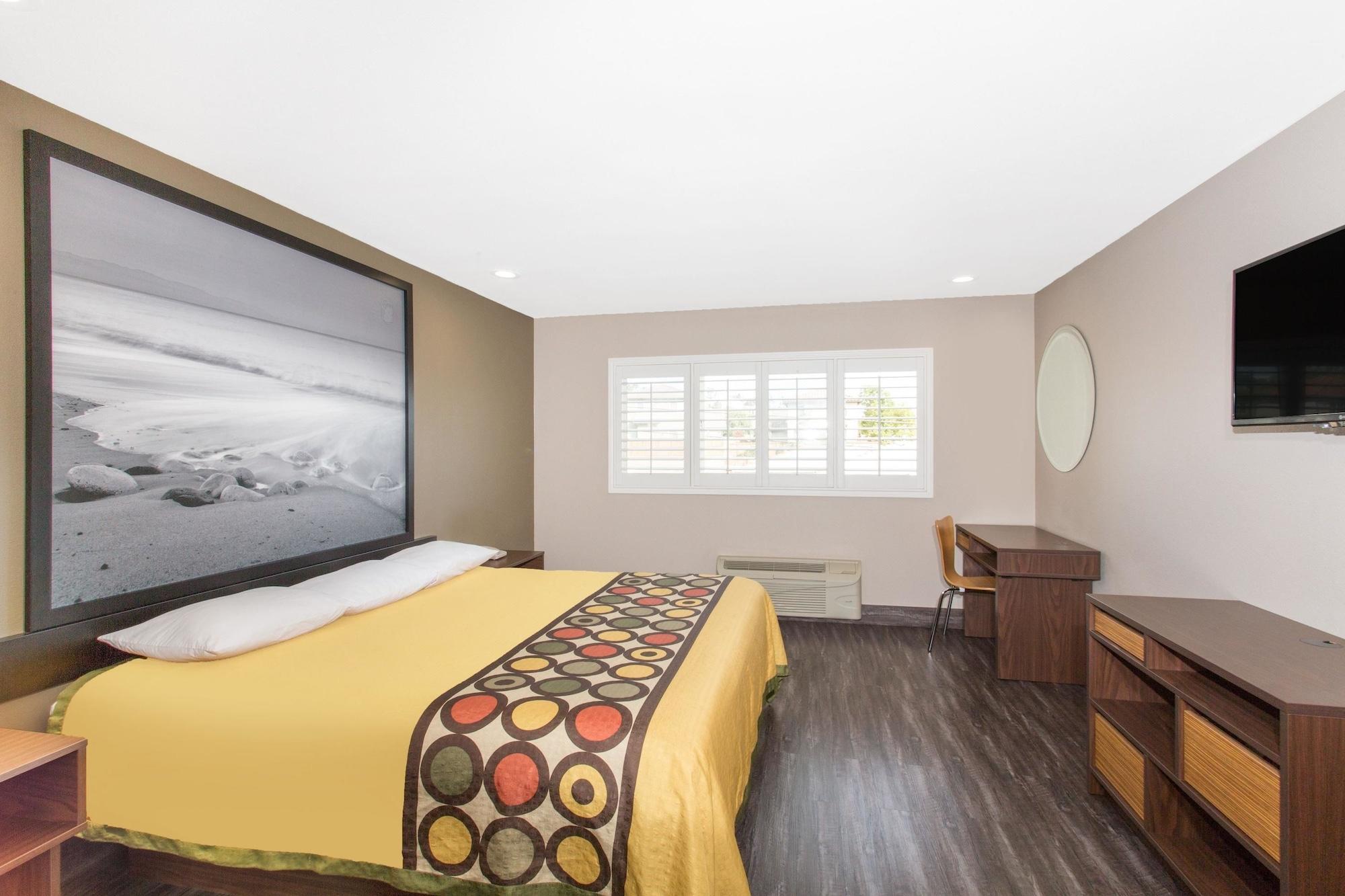 Super 8 By Wyndham National City Chula Vista Exterior photo