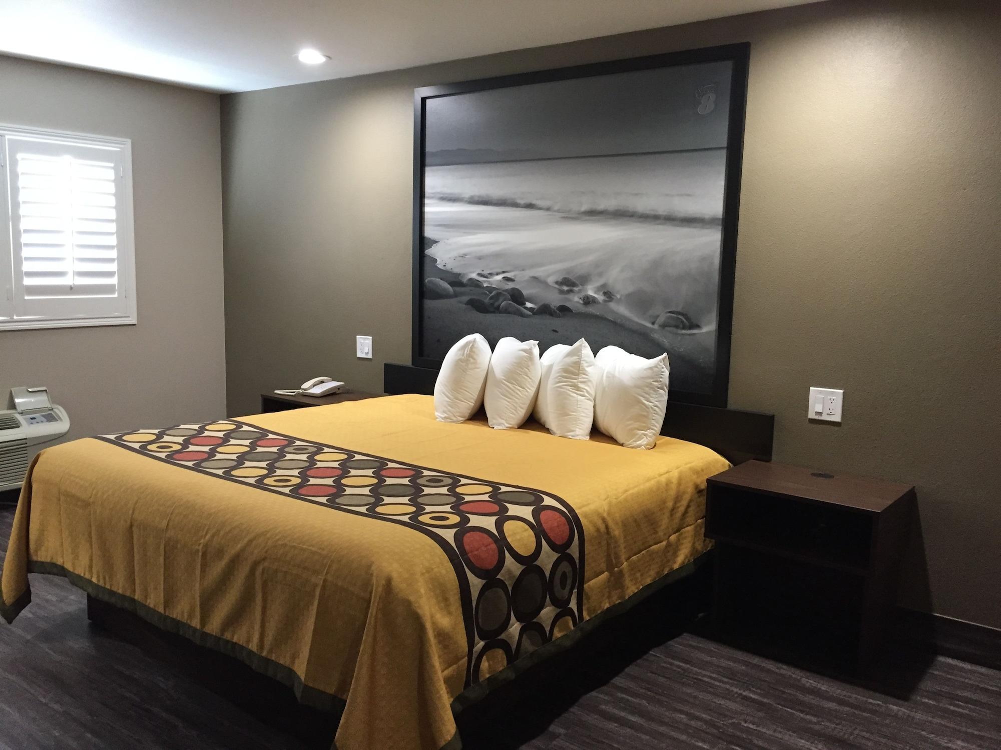 Super 8 By Wyndham National City Chula Vista Exterior photo