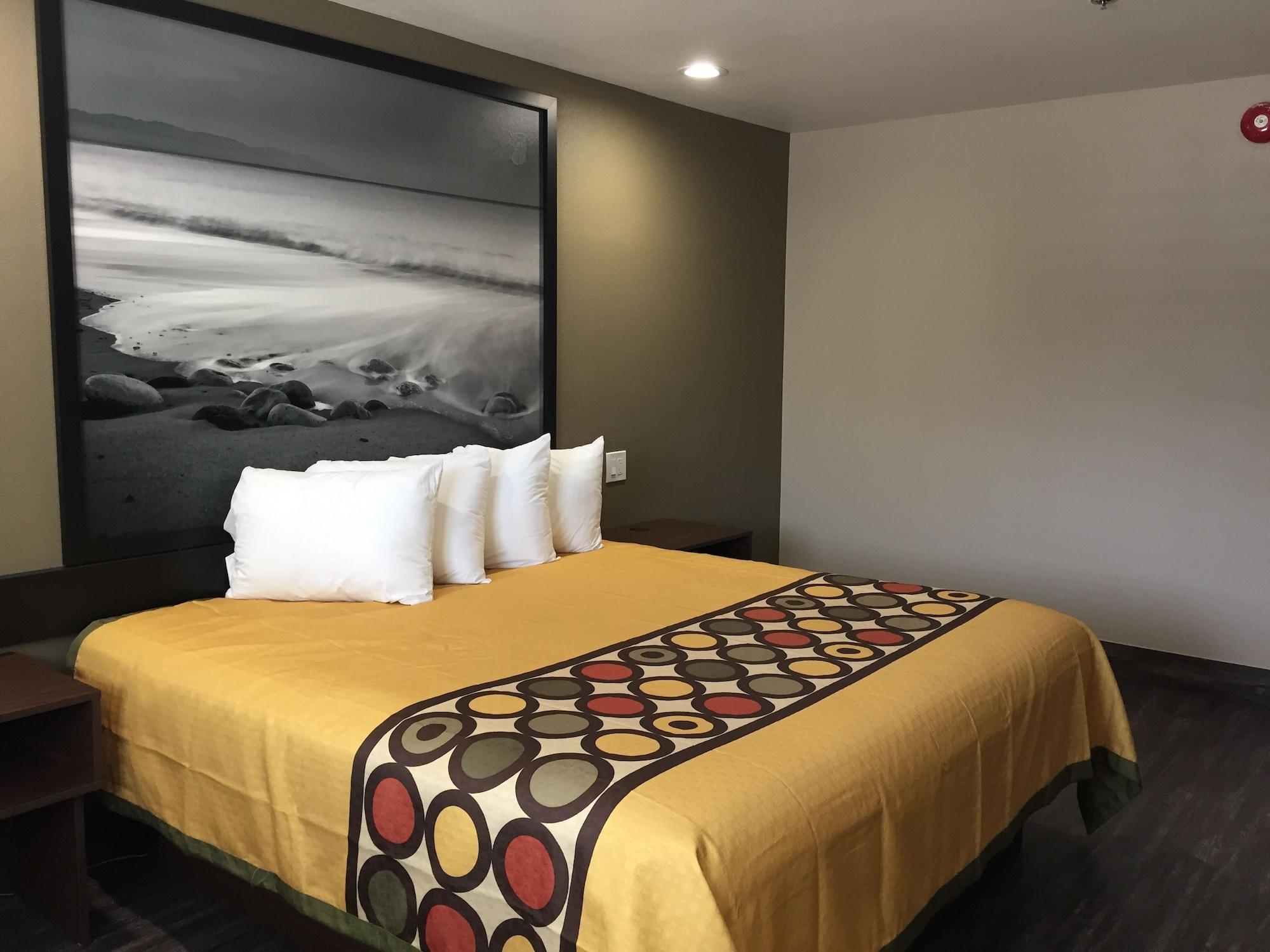Super 8 By Wyndham National City Chula Vista Exterior photo