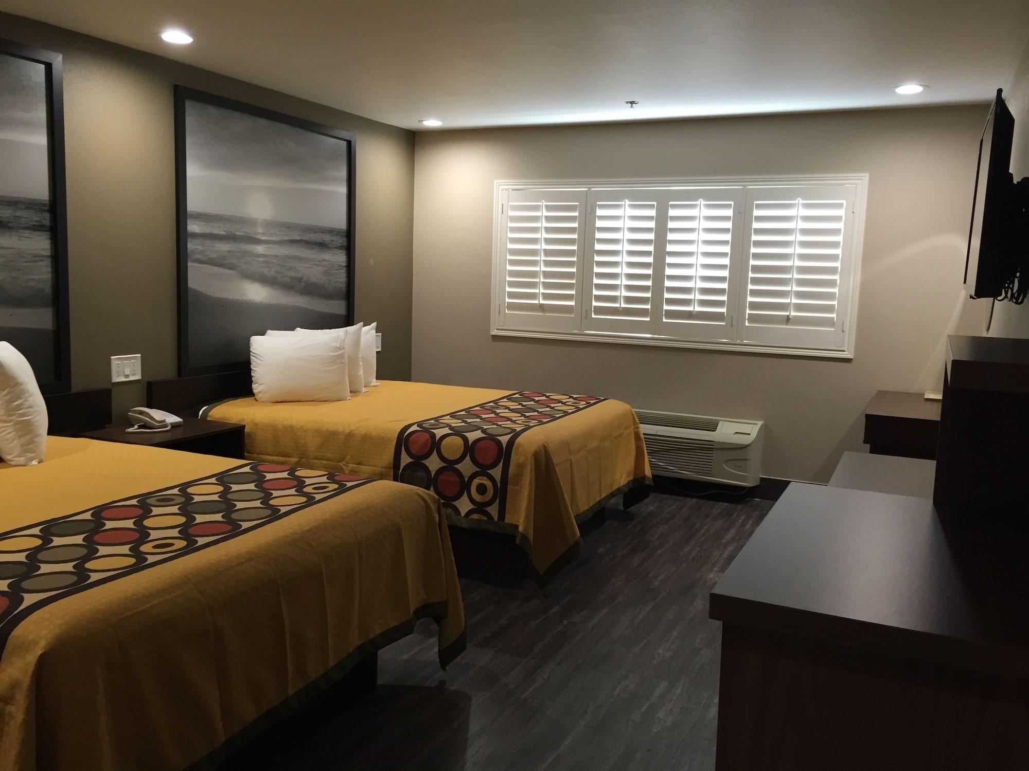 Super 8 By Wyndham National City Chula Vista Exterior photo