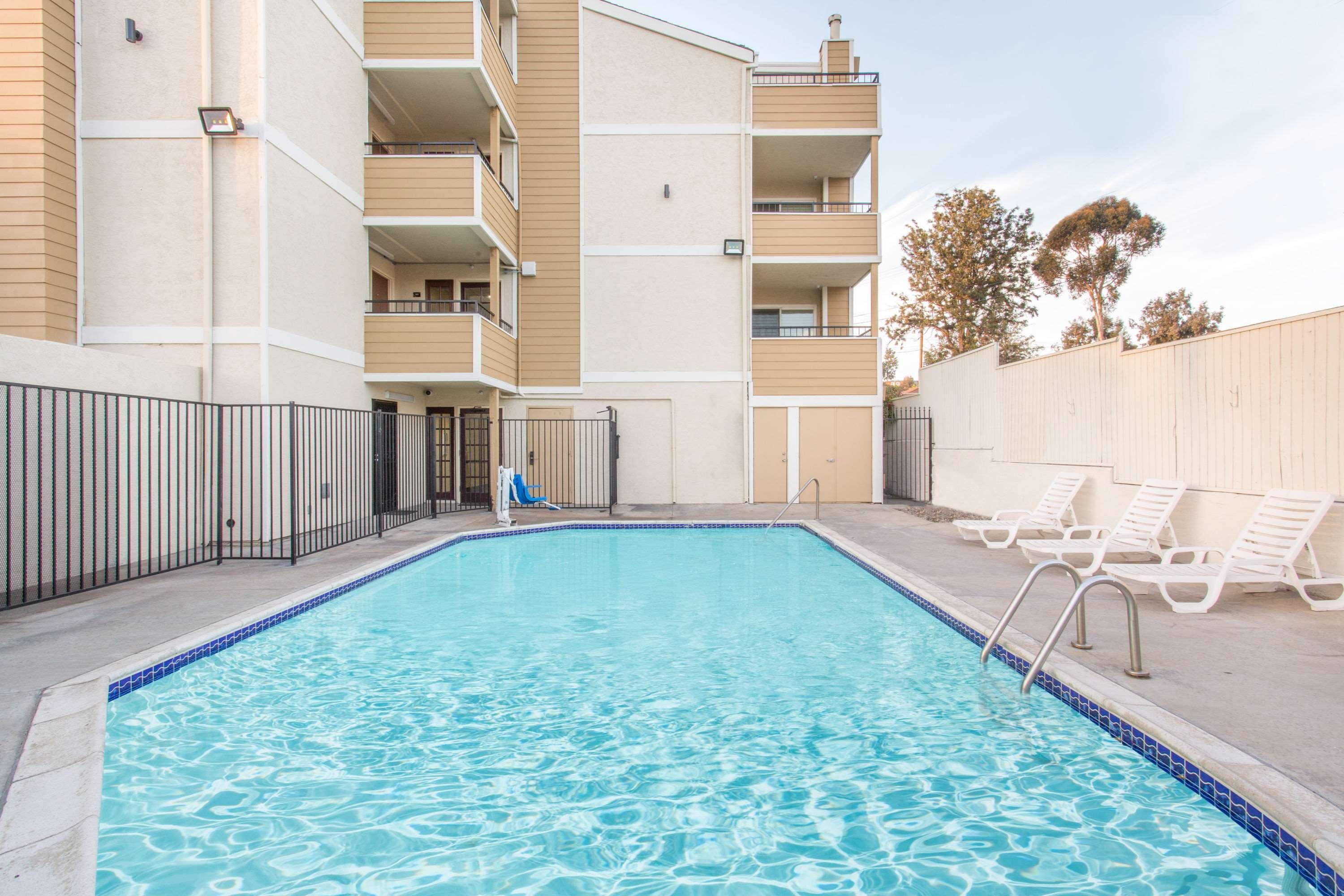 Super 8 By Wyndham National City Chula Vista Exterior photo