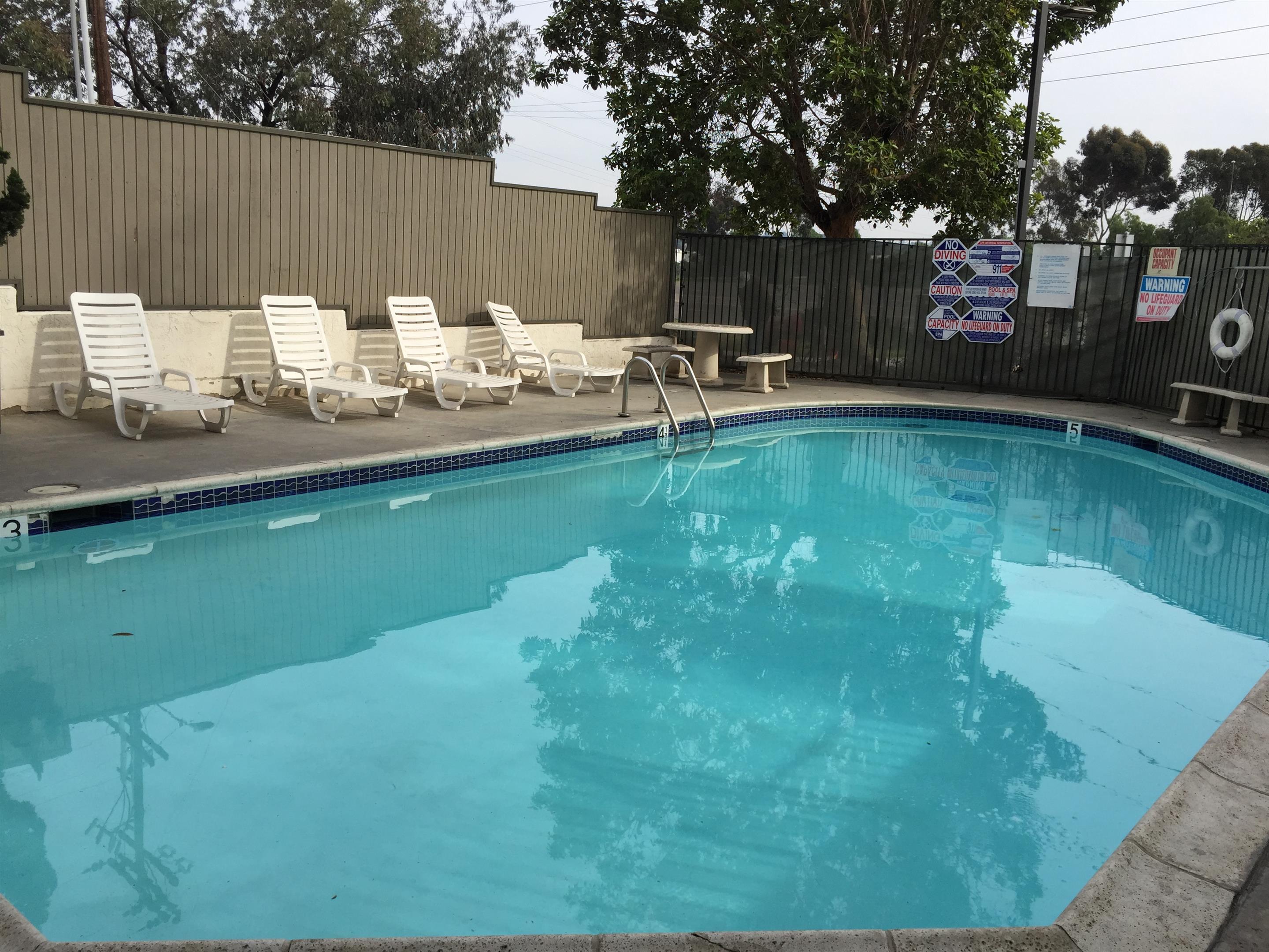 Super 8 By Wyndham National City Chula Vista Exterior photo
