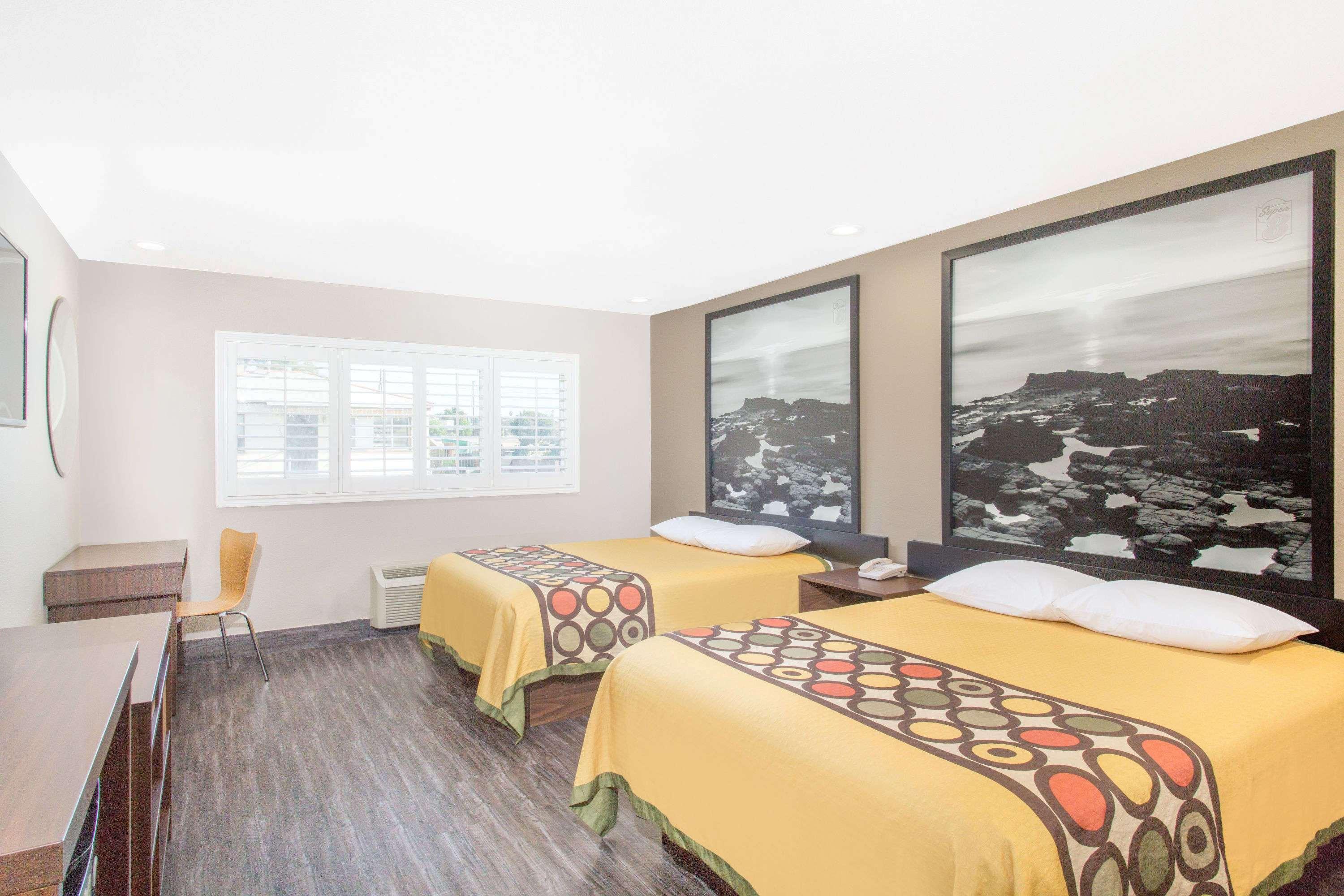 Super 8 By Wyndham National City Chula Vista Exterior photo