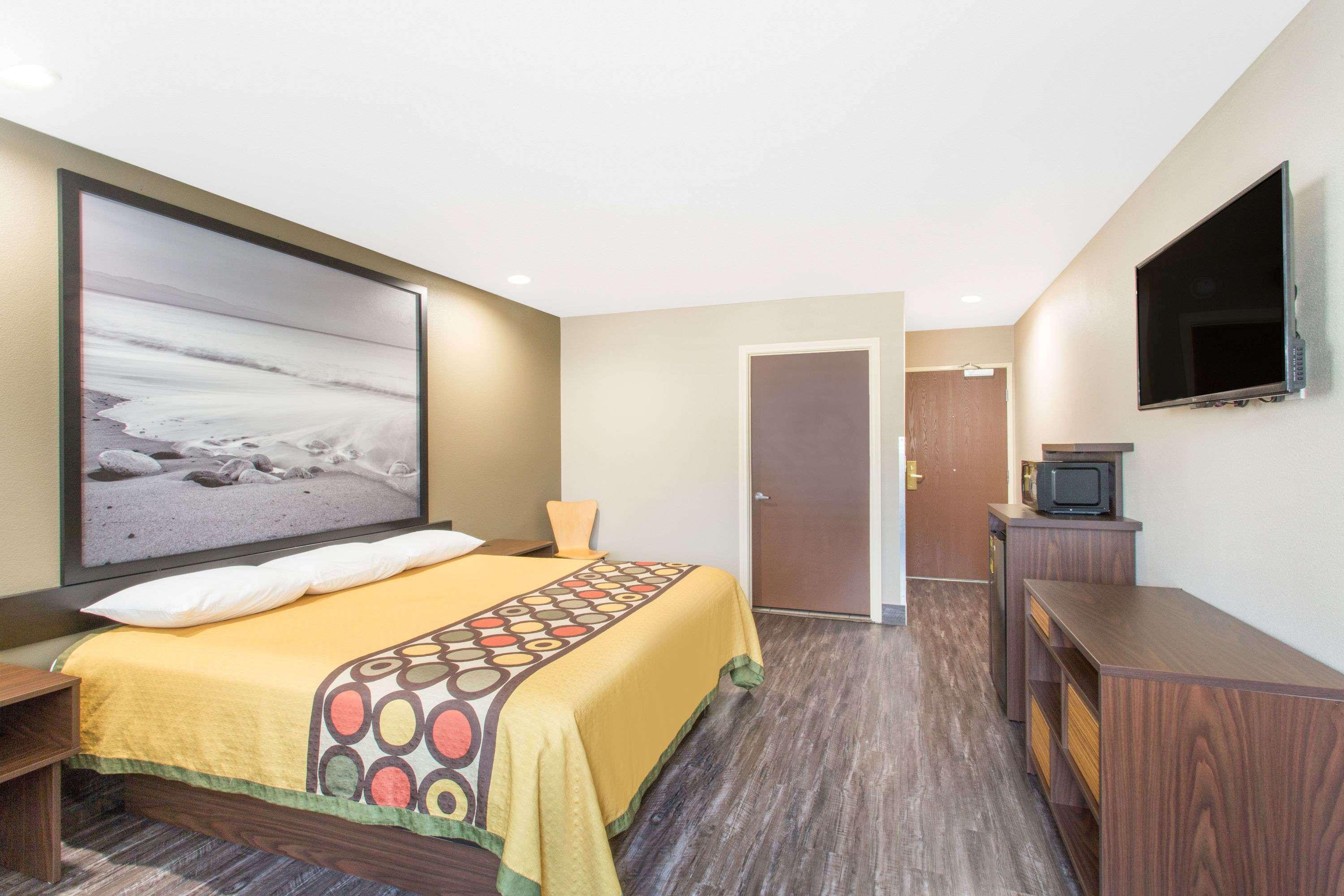 Super 8 By Wyndham National City Chula Vista Exterior photo