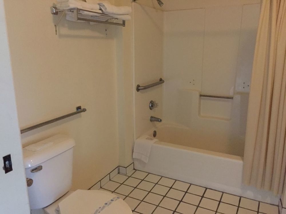 Super 8 By Wyndham National City Chula Vista Room photo