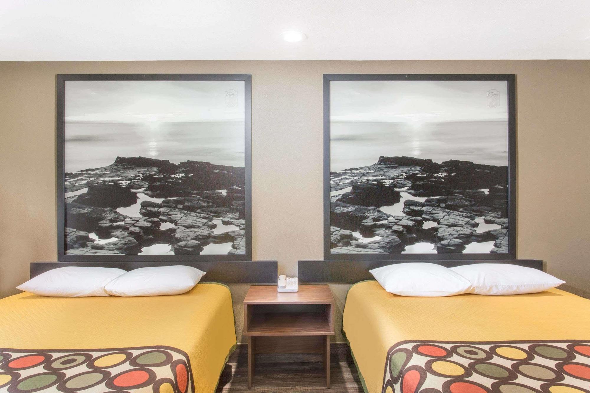 Super 8 By Wyndham National City Chula Vista Exterior photo